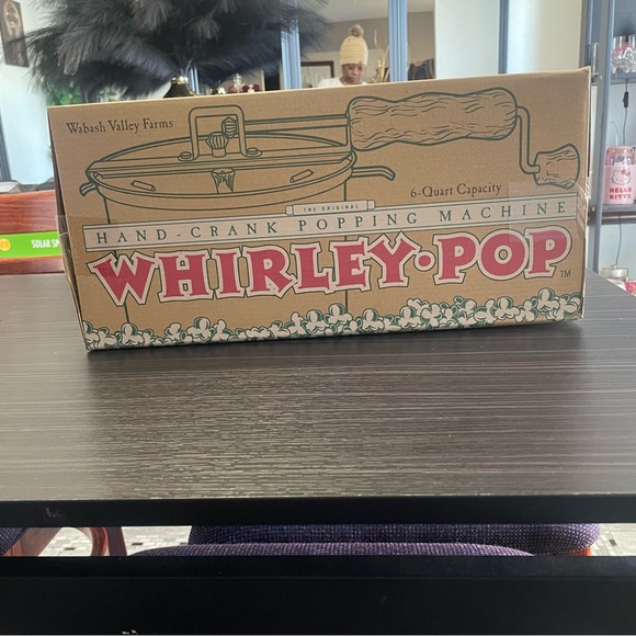 NWT Hand-Crank Popcorn Maker - Silver - Picture 2 of 2